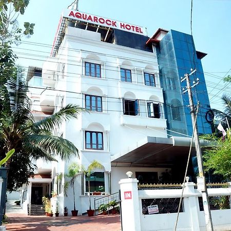 Aquarock Hotel Kazhakuttam Bagian luar foto