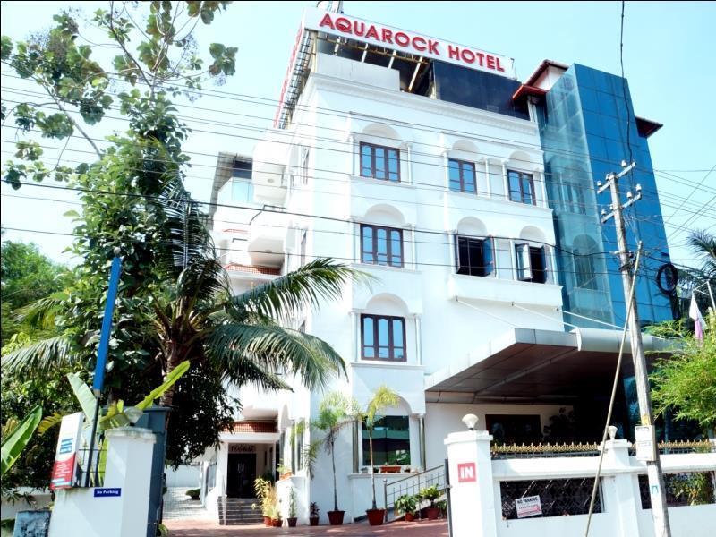 Aquarock Hotel Kazhakuttam Bagian luar foto