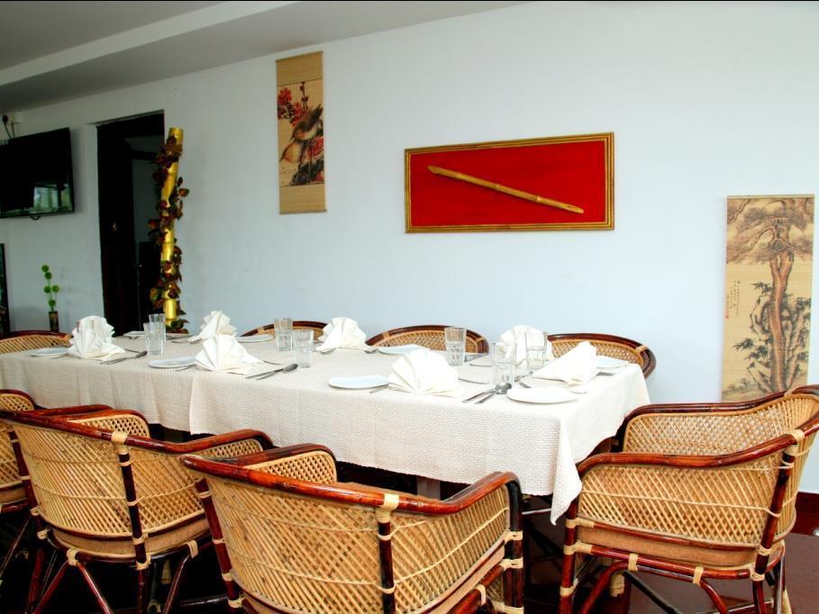 Aquarock Hotel Kazhakuttam Bagian luar foto